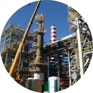 Large-refinery-under-construction